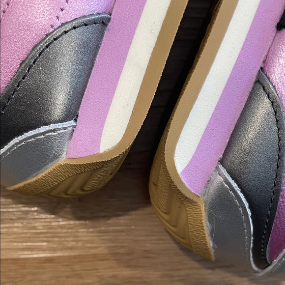 Adidas. Metallic Lilac Country OG - Picture 11 of 14